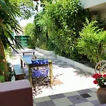 Staggia شقة فندقية 3*